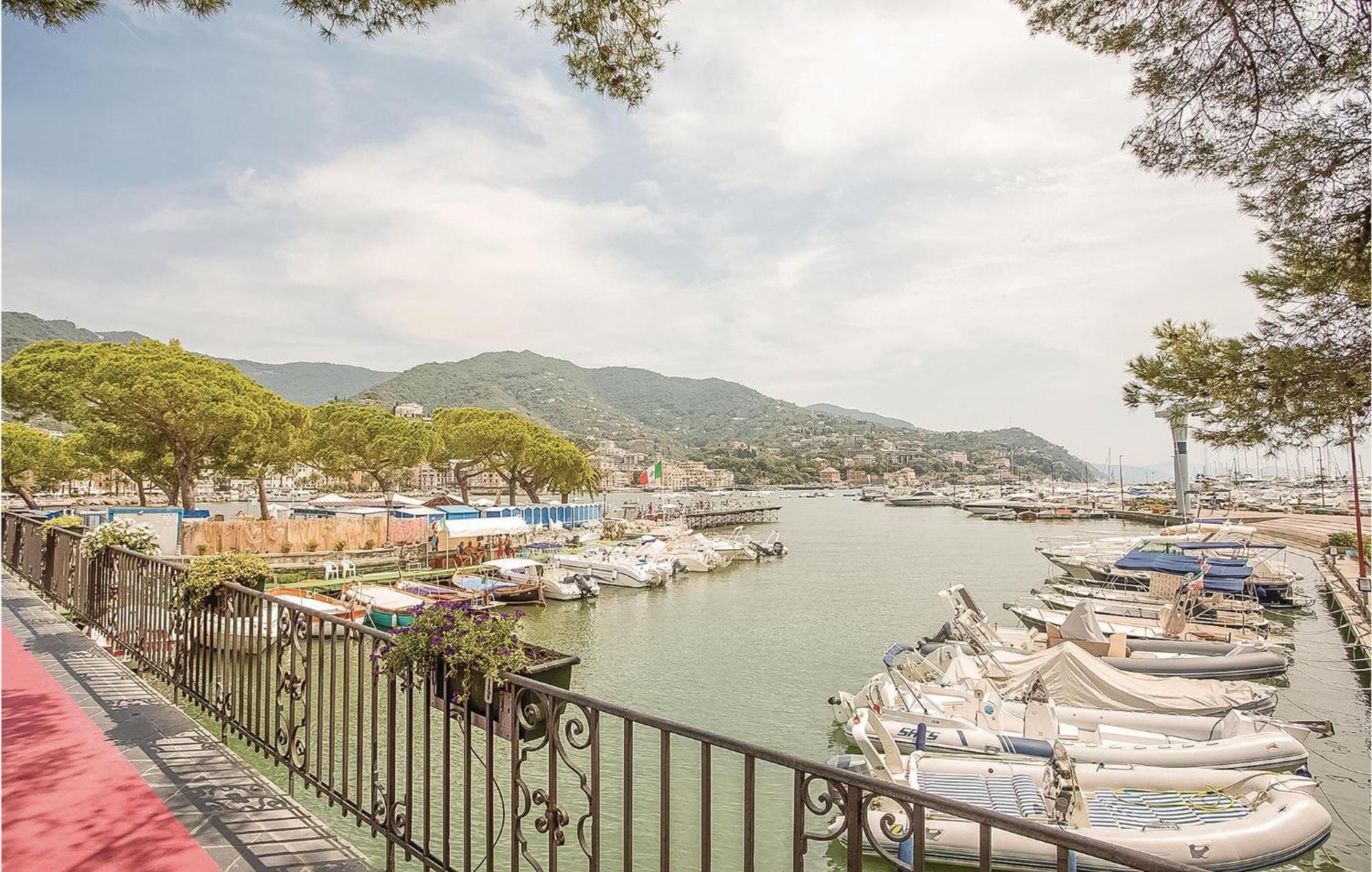 Awesome Apartment In Rapallo Ge With Kitchen Sant'Anna  Экстерьер фото